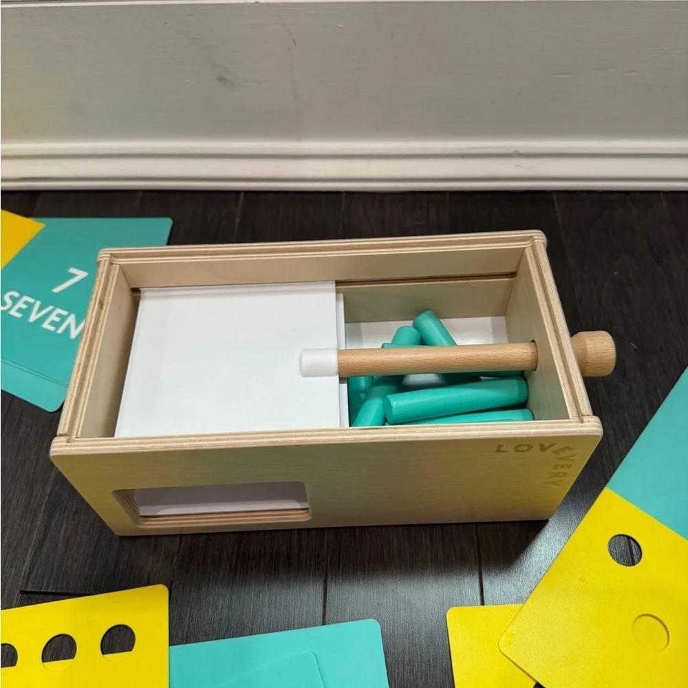 NWOT Lovevery Wooden Counting Peg Box - Yellow and Blue Toddlers Kids